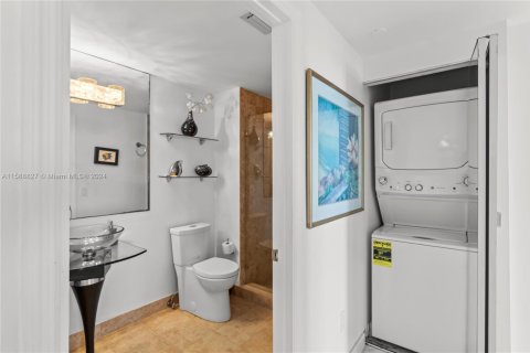 Condominio en alquiler en Miami Beach, Florida, 2 dormitorios, 138.42 m2 № 1672535 - foto 26