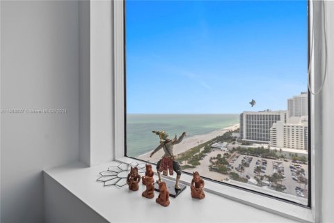 Condominio en alquiler en Miami Beach, Florida, 2 dormitorios, 138.42 m2 № 1672535 - foto 22