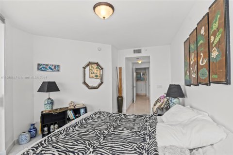 Condominio en alquiler en Miami Beach, Florida, 2 dormitorios, 138.42 m2 № 1672535 - foto 24