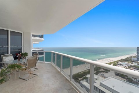 Condominio en alquiler en Miami Beach, Florida, 2 dormitorios, 138.42 m2 № 1672535 - foto 2