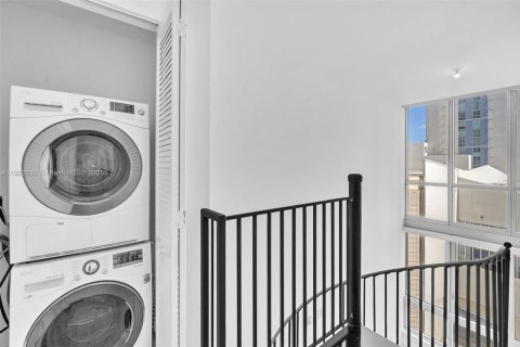 Copropriété à vendre à Miami, Floride: 1 chambre, 83.8 m2 № 1976015 - photo 18