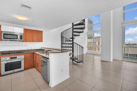 Copropriété à vendre à Miami, Floride: 1 chambre, 83.8 m2 № 1976015 - photo 5