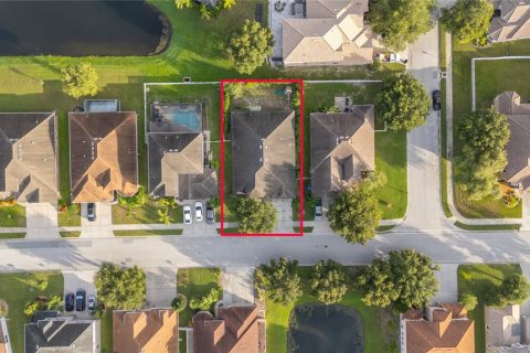 House in New Port Richey, Florida 4 bedrooms, 246.66 sq.m. № 1912722 - photo 6