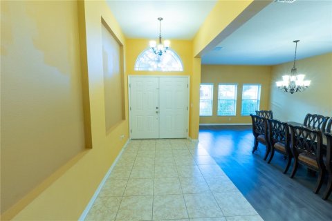 House in New Port Richey, Florida 4 bedrooms, 246.66 sq.m. № 1912722 - photo 16