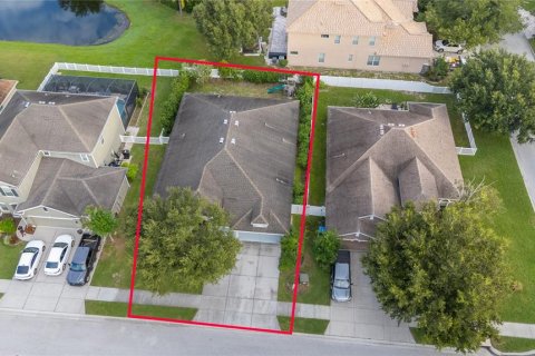 House in New Port Richey, Florida 4 bedrooms, 246.66 sq.m. № 1912722 - photo 9