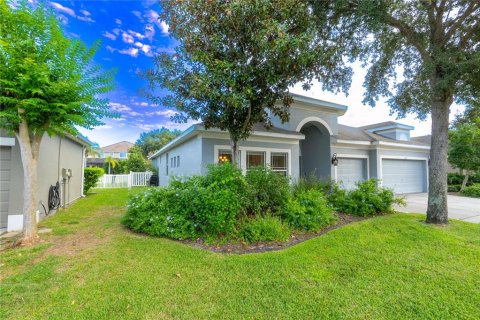 House in New Port Richey, Florida 4 bedrooms, 246.66 sq.m. № 1912722 - photo 3