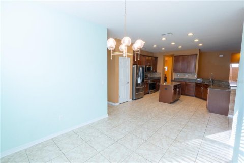 House in New Port Richey, Florida 4 bedrooms, 246.66 sq.m. № 1912722 - photo 23