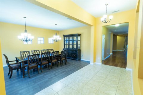 House in New Port Richey, Florida 4 bedrooms, 246.66 sq.m. № 1912722 - photo 11