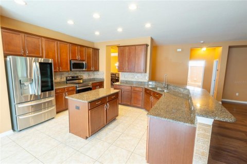 House in New Port Richey, Florida 4 bedrooms, 246.66 sq.m. № 1912722 - photo 26