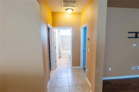 House in New Port Richey, Florida 4 bedrooms, 246.66 sq.m. № 1912722 - photo 29