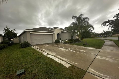 Villa ou maison à vendre à Wimauma, Floride: 4 chambres, 179.77 m2 № 2411635 - photo 2