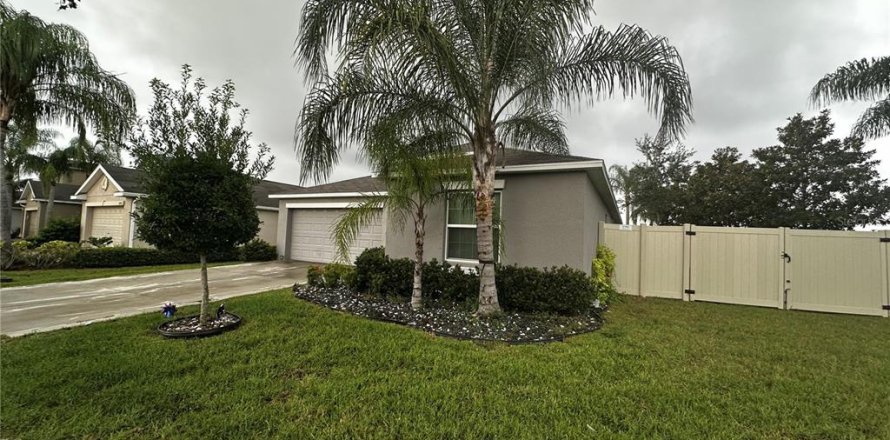Villa ou maison à Wimauma, Floride 4 chambres, 179.77 m2 № 2411635