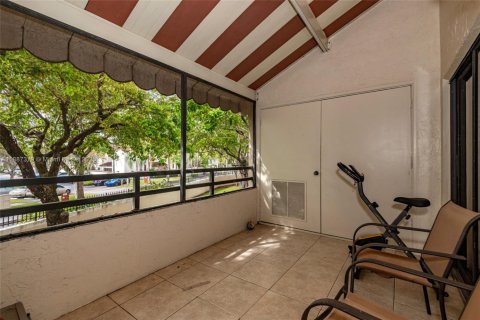 Купить кондоминиум в Майами, Флорида 2 спальни, 90.86м2, № 1942673 - фото 25