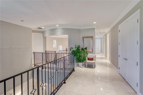 Купить виллу или дом в Корал-Гейблс, Флорида 5 спален, 505.2м2, № 2080368 - фото 24