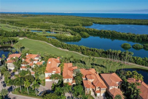 Купить виллу или дом в Корал-Гейблс, Флорида 5 спален, 505.2м2, № 2080368 - фото 9