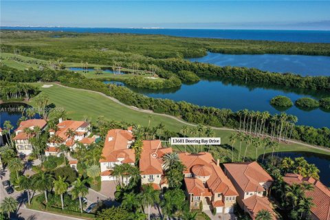 Купить виллу или дом в Корал-Гейблс, Флорида 5 спален, 505.2м2, № 2080368 - фото 8