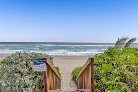Condo in Hillsboro Beach, Florida, 2 bedrooms  № 1887315 - photo 4