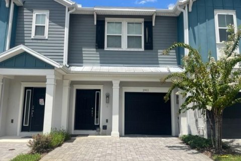Touwnhouse à vendre à Tampa, Floride: 3 chambres, 172.05 m2 № 1915777 - photo 1