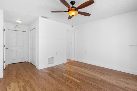 Villa ou maison à louer à Madeira Beach, Floride: 3 chambres, 130.06 m2 № 2104803 - photo 30