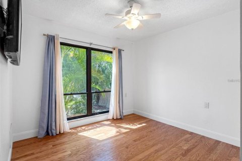 Villa ou maison à louer à Madeira Beach, Floride: 3 chambres, 130.06 m2 № 2104803 - photo 22