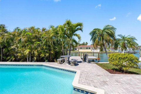 Villa ou maison à louer à Madeira Beach, Floride: 3 chambres, 130.06 m2 № 2104803 - photo 8