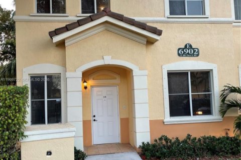 Таунхаус в Хайалиа, Флорида 3 спальни, 139.35м2 № 2030731