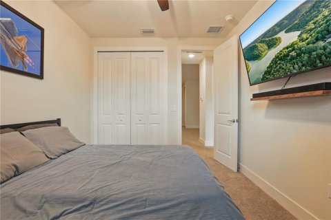 Townhouse in Oviedo, Florida 3 bedrooms, 174.38 sq.m. № 2205112 - photo 22