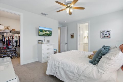 Townhouse in Oviedo, Florida 3 bedrooms, 174.38 sq.m. № 2205112 - photo 19