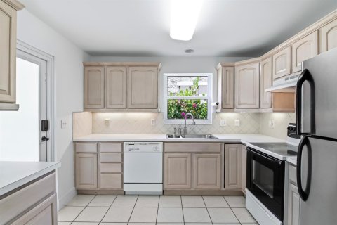 Villa ou maison à louer à Lake Worth, Floride: 3 chambres, 131.92 m2 № 2278969 - photo 5