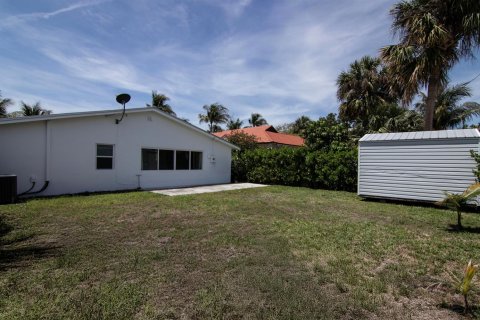 Villa ou maison à louer à Lake Worth, Floride: 3 chambres, 131.92 m2 № 2278969 - photo 17