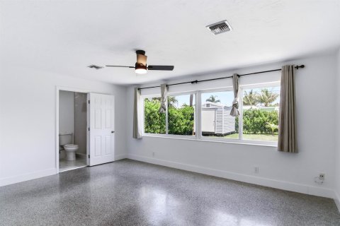 Villa ou maison à louer à Lake Worth, Floride: 3 chambres, 131.92 m2 № 2278969 - photo 8