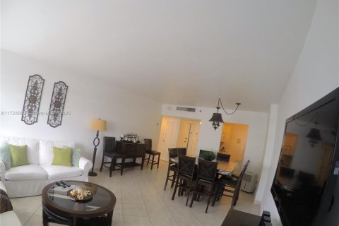 Copropriété à louer à Miami Beach, Floride: 1 chambre, 76.18 m2 № 1709418 - photo 12