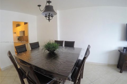 Copropriété à louer à Miami Beach, Floride: 1 chambre, 76.18 m2 № 1709418 - photo 14