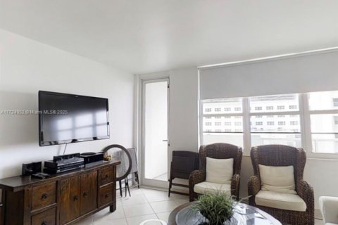 Copropriété à louer à Miami Beach, Floride: 1 chambre, 76.18 m2 № 1709418 - photo 7