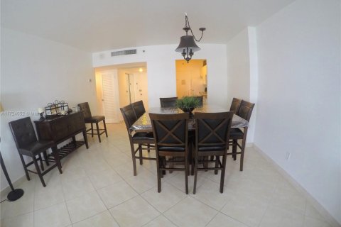 Copropriété à louer à Miami Beach, Floride: 1 chambre, 76.18 m2 № 1709418 - photo 11
