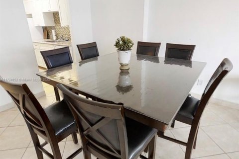 Copropriété à louer à Miami Beach, Floride: 1 chambre, 76.18 m2 № 1709418 - photo 10
