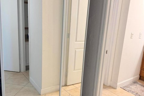 Copropriété à louer à Lauderdale Lakes, Floride: 2 chambres, 77.57 m2 № 2171491 - photo 16