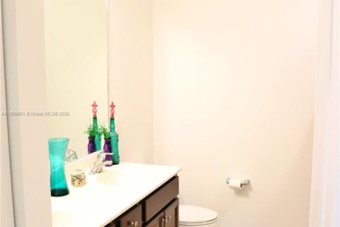 Adosado en venta en Lake Worth, Florida, 3 dormitorios, 154.12 m2 № 1880277 - foto 18