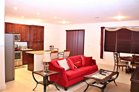 Adosado en venta en Lake Worth, Florida, 3 dormitorios, 154.12 m2 № 1880277 - foto 12