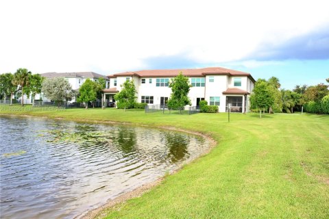 Adosado en venta en Lake Worth, Florida, 3 dormitorios, 154.12 m2 № 1880277 - foto 6