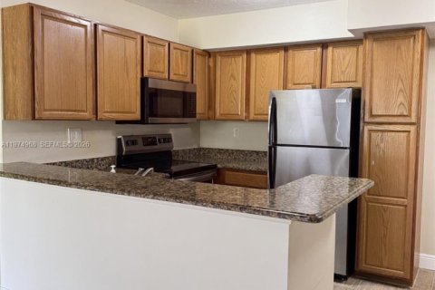 Condo in Coconut Creek, Florida, 2 bedrooms  № 2040449 - photo 6