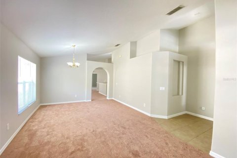 House in Orlando, Florida 3 bedrooms, 172.05 sq.m. № 1869215 - photo 2
