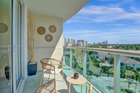 Condo à Sunny Isles Beach, Floride, 2 chambres  № 2174842