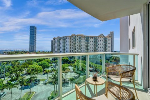 Copropriété à vendre à Sunny Isles Beach, Floride: 2 chambres, 143.91 m2 № 2174842 - photo 2