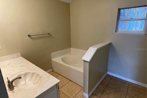 Casa en alquiler en Deltona, Florida, 3 dormitorios, 147.16 m2 № 1811034 - foto 8