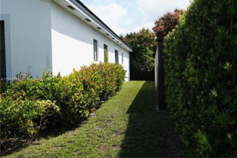 Купить виллу или дом в Майами, Флорида 4 спальни, 173.63м2, № 2047716 - фото 12