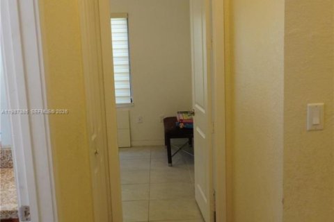 Купить виллу или дом в Майами, Флорида 4 спальни, 173.63м2, № 2047716 - фото 16