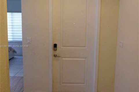 Купить виллу или дом в Майами, Флорида 4 спальни, 173.63м2, № 2047716 - фото 17