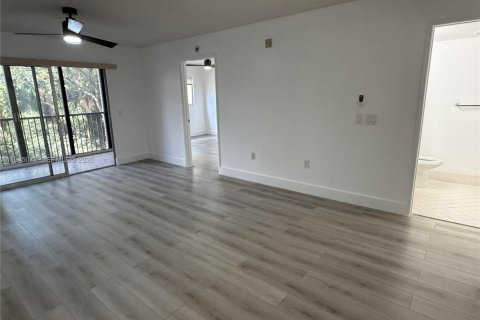 Copropriété à vendre à Pembroke Pines, Floride: 2 chambres, 95.88 m2 № 2001244 - photo 9
