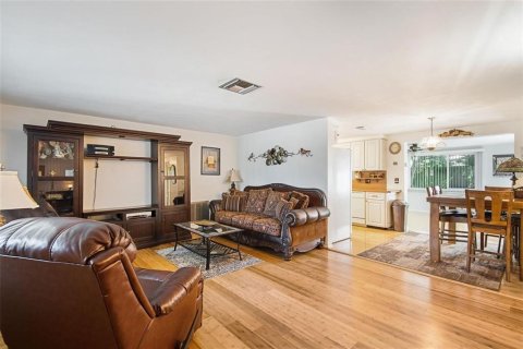Villa ou maison à vendre à New Port Richey, Floride: 2 chambres, 104.79 m2 № 2232951 - photo 4